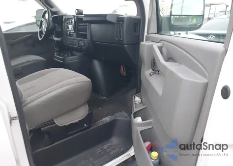 2016 Chevrolet Express 2500 Lt z USA, uszkodzony, nr VIN 1GAWGFFG3G1158620